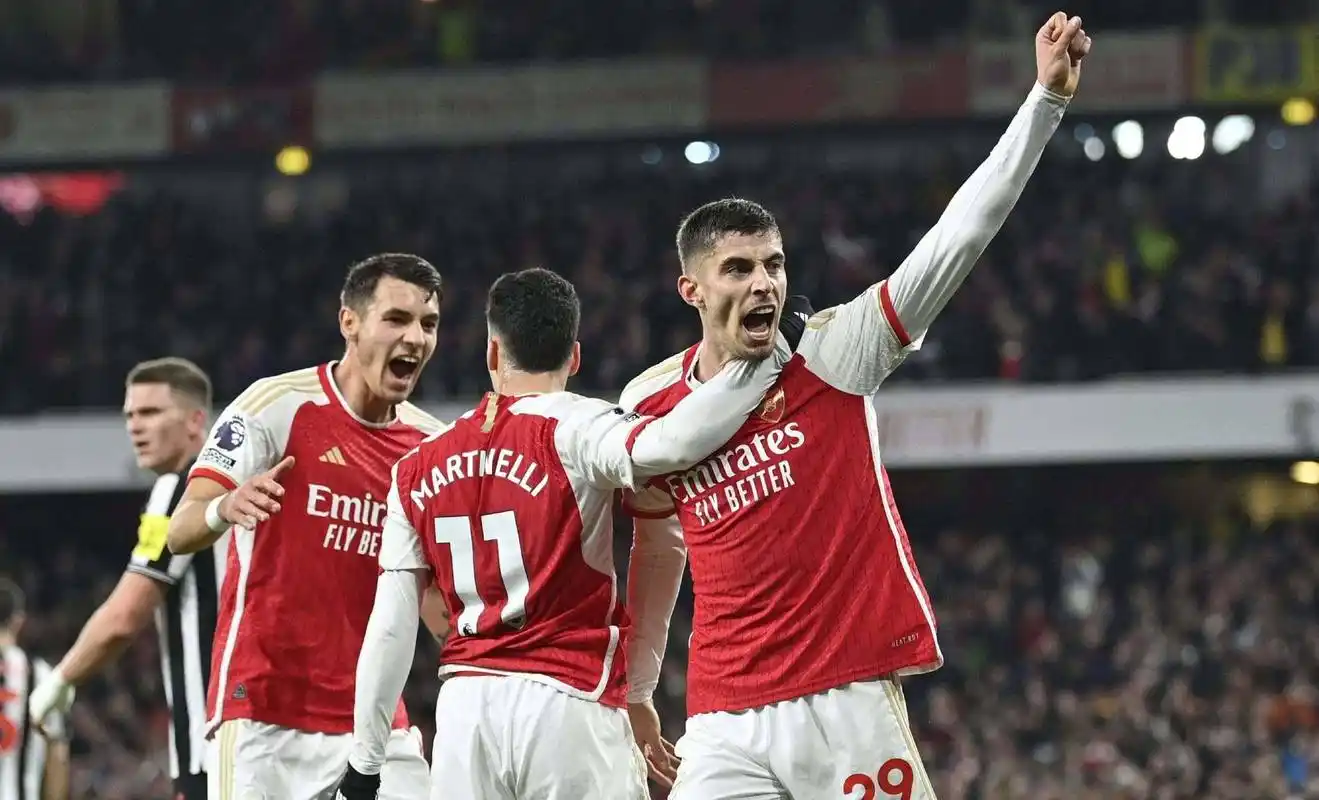 NG大舞台-美国队助力球队获胜圣安东尼奥马刺围绕国王杯造点机会，毕尔巴鄂竞技迎来里程碑备战社区盾直接炸裂的简单介绍