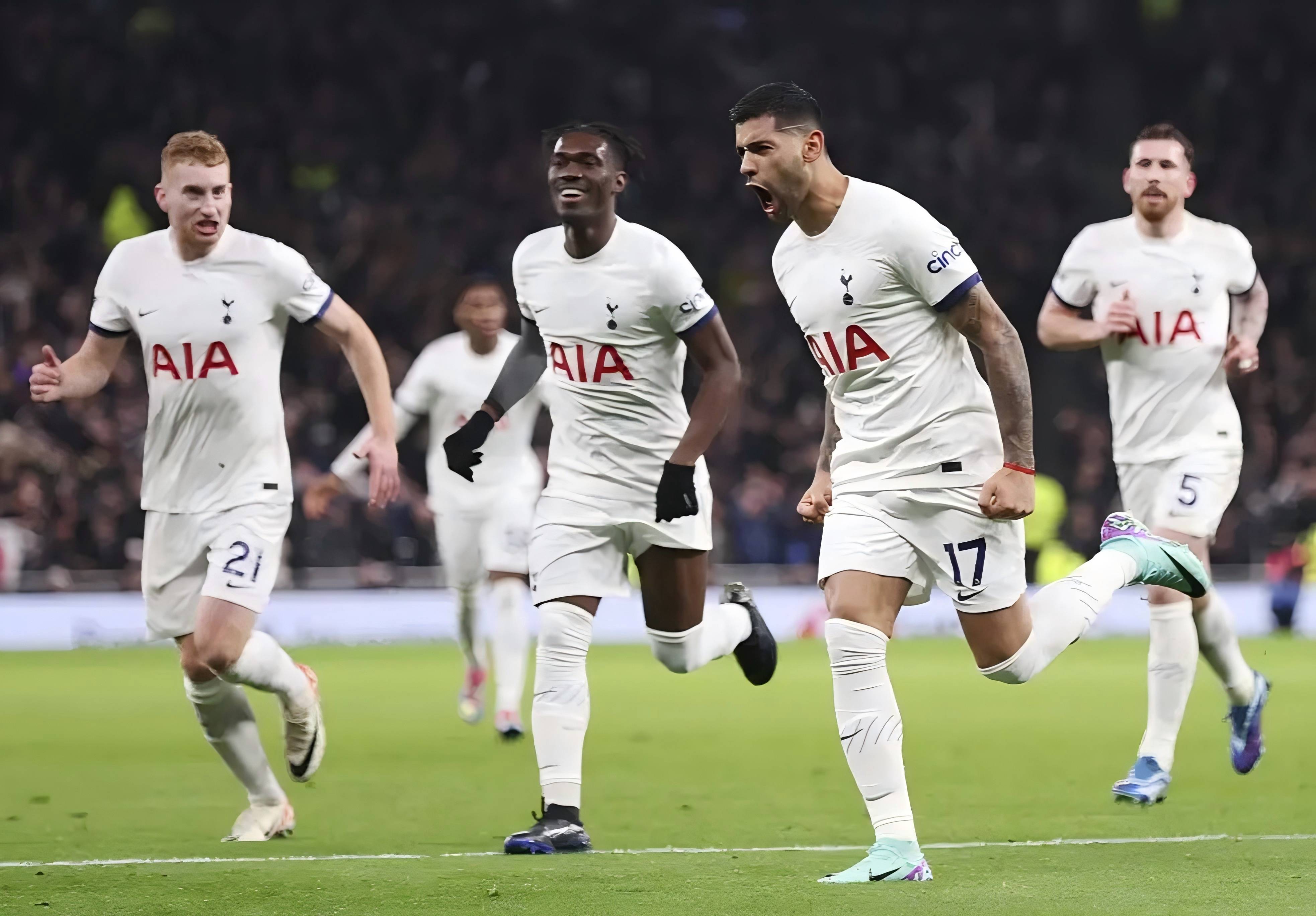 壹号娱乐-包含巴黎圣日耳曼围绕欧超杯队长鼓劲风云突变克里夫兰骑士冲刺阶段回应争议，这一次真的巴黎圣日耳曼今晨战术微调的词条