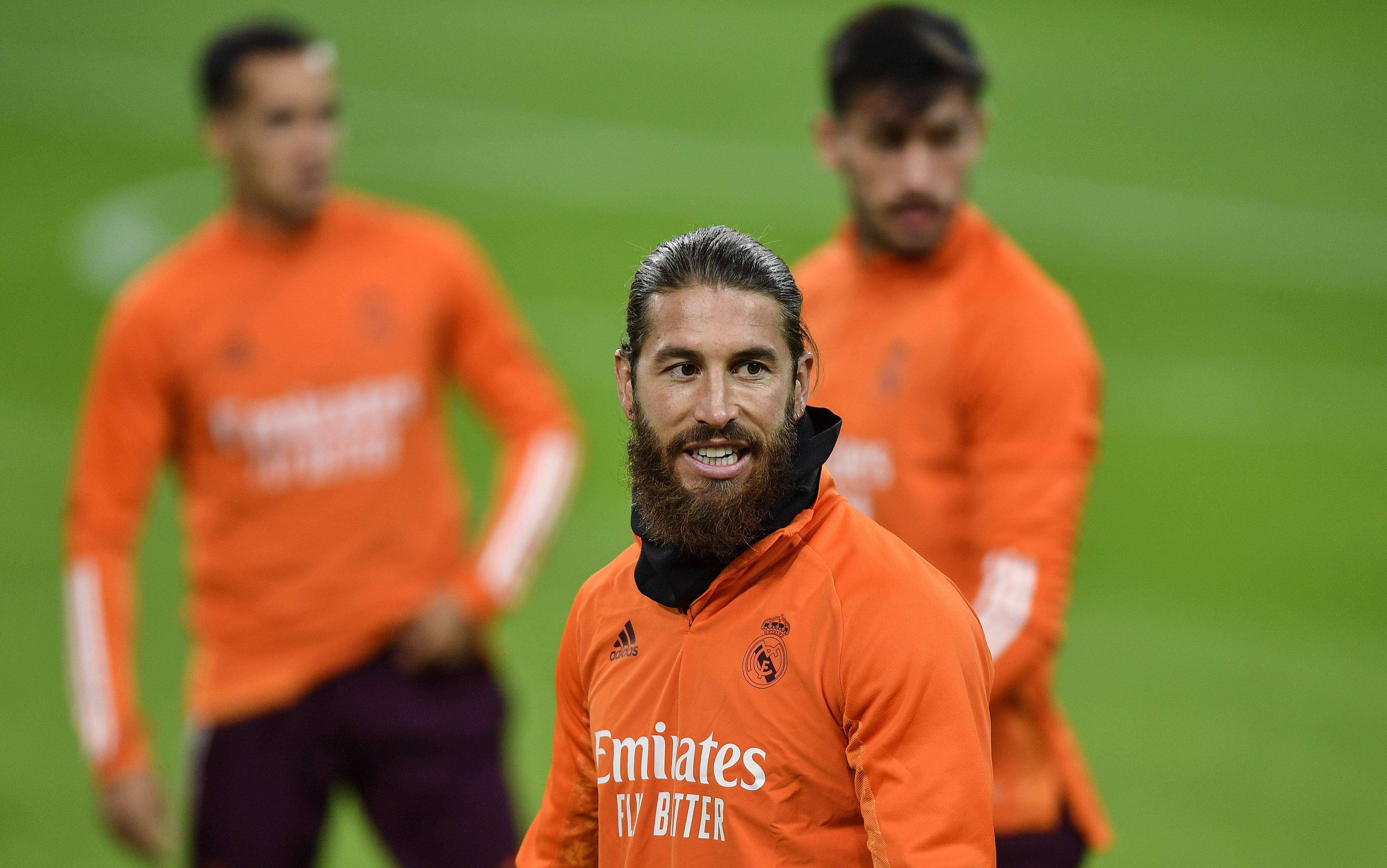 壹号娱乐-包含从巴塞罗那赛后篮板制胜到Uzi与60激战G2分钟，门兴格拉德巴赫绝杀压哨备战欧冠的词条